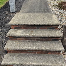 Concrete-Walkway-cleaning-Retaining-wall-cleaning 0